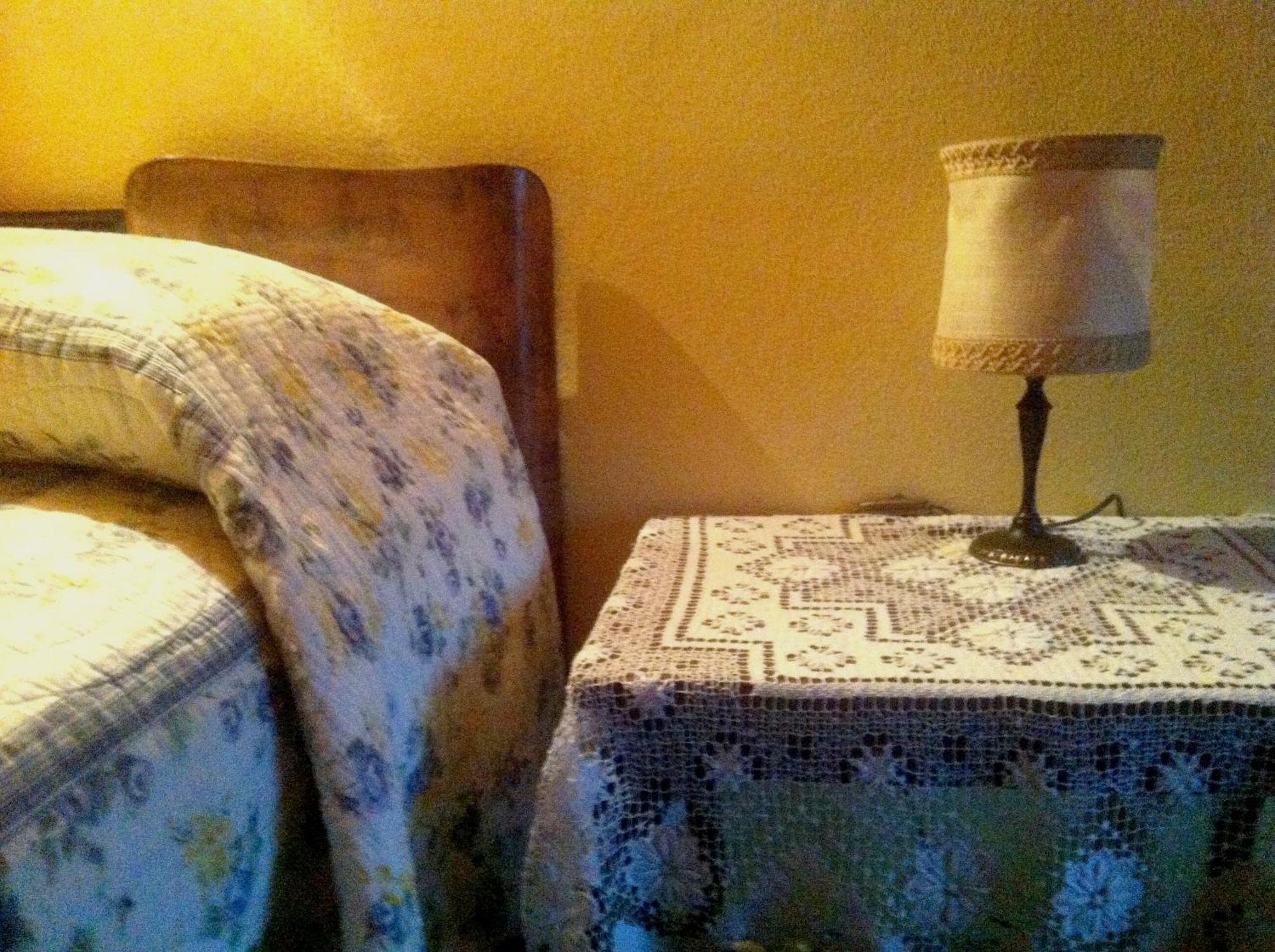 카스텔누보델가다 A Casa Di Susi B&B 외부 사진