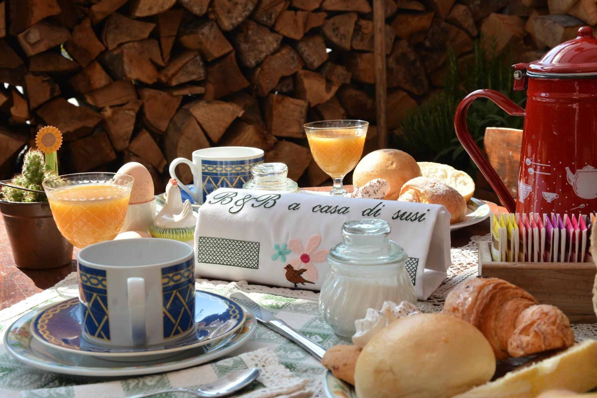 카스텔누보델가다 A Casa Di Susi B&B 외부 사진